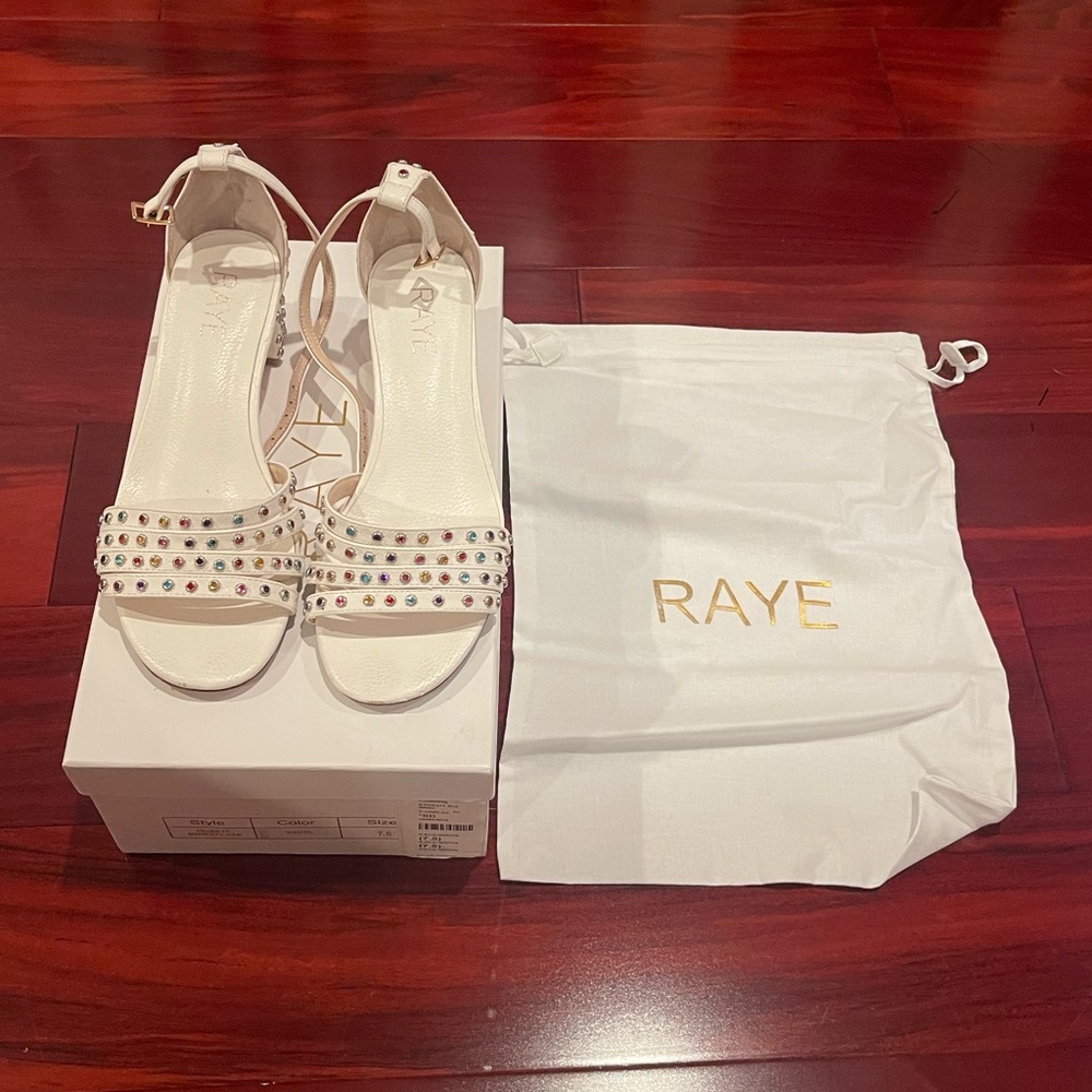 RAYE Women's White Sandals Size 7.5
